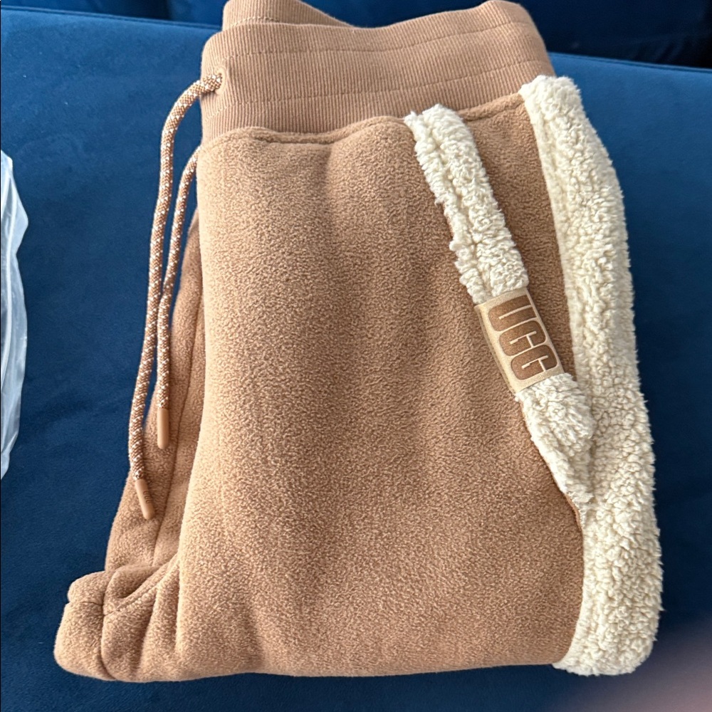 [NWT] UGG Fleece Joggers - Picture 5 of 5